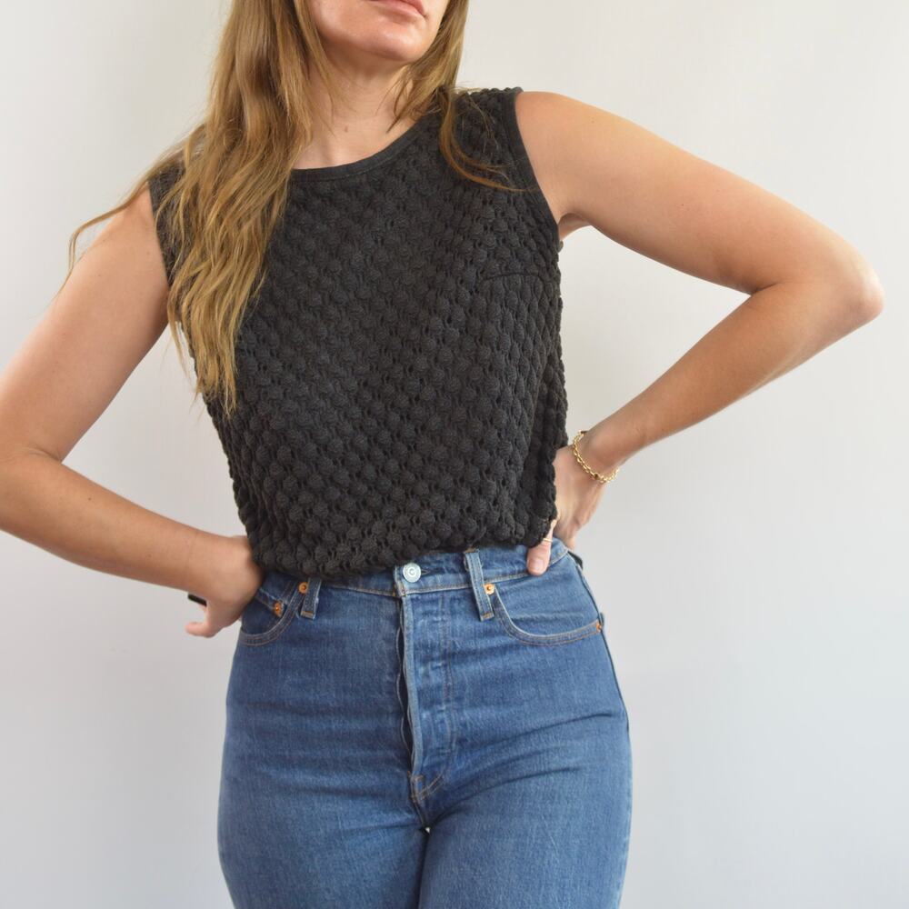 black bubble knit button back cropped miss gotham cotton knit sweater tank
